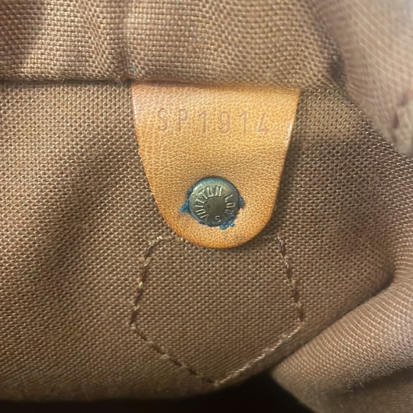 LV Speedy 25 w/ lock and key and dust bag and COA - Picture 13 of 17